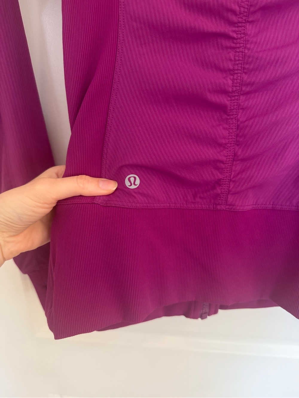 Lululemon In Flux Reversible Lightweight Hooded Zip-Front Jacket-Regal Plum - Picture 10 of 11